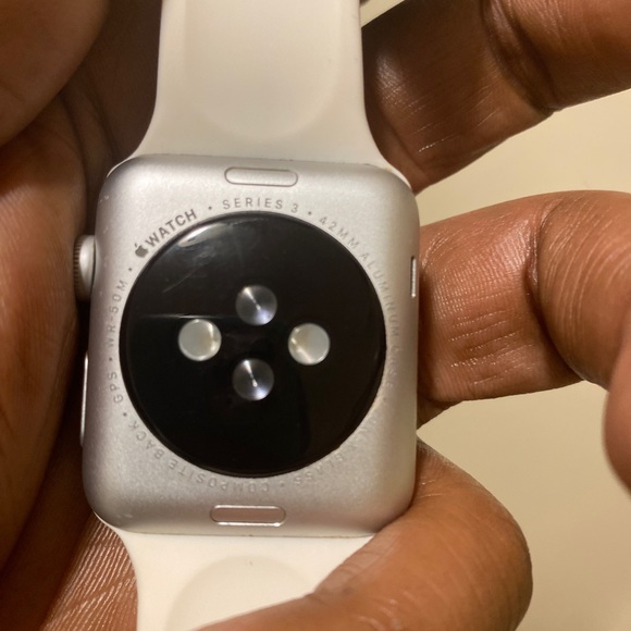 Apple Watch Series 3 - Picture 2 of 3